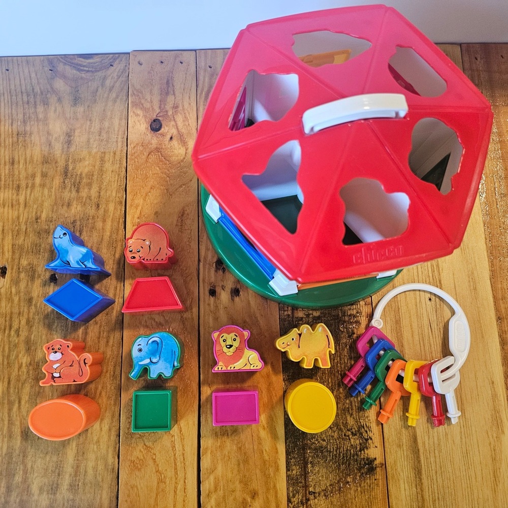 Vintage Chicco Gazoobo Shape Sorter Animal House Complete With Keys